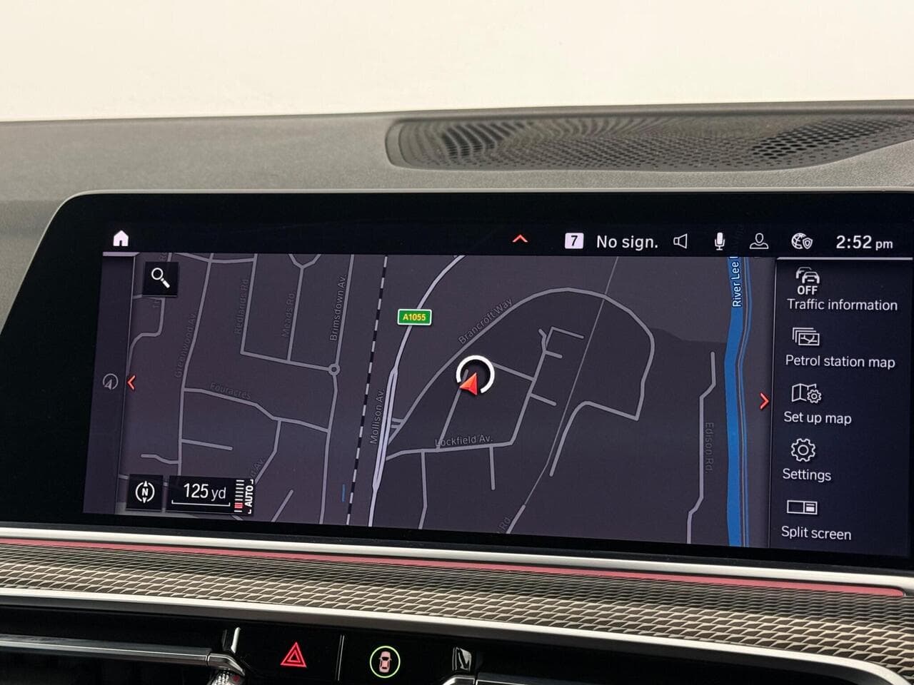 BMW X5 thumbnail Infotainment System