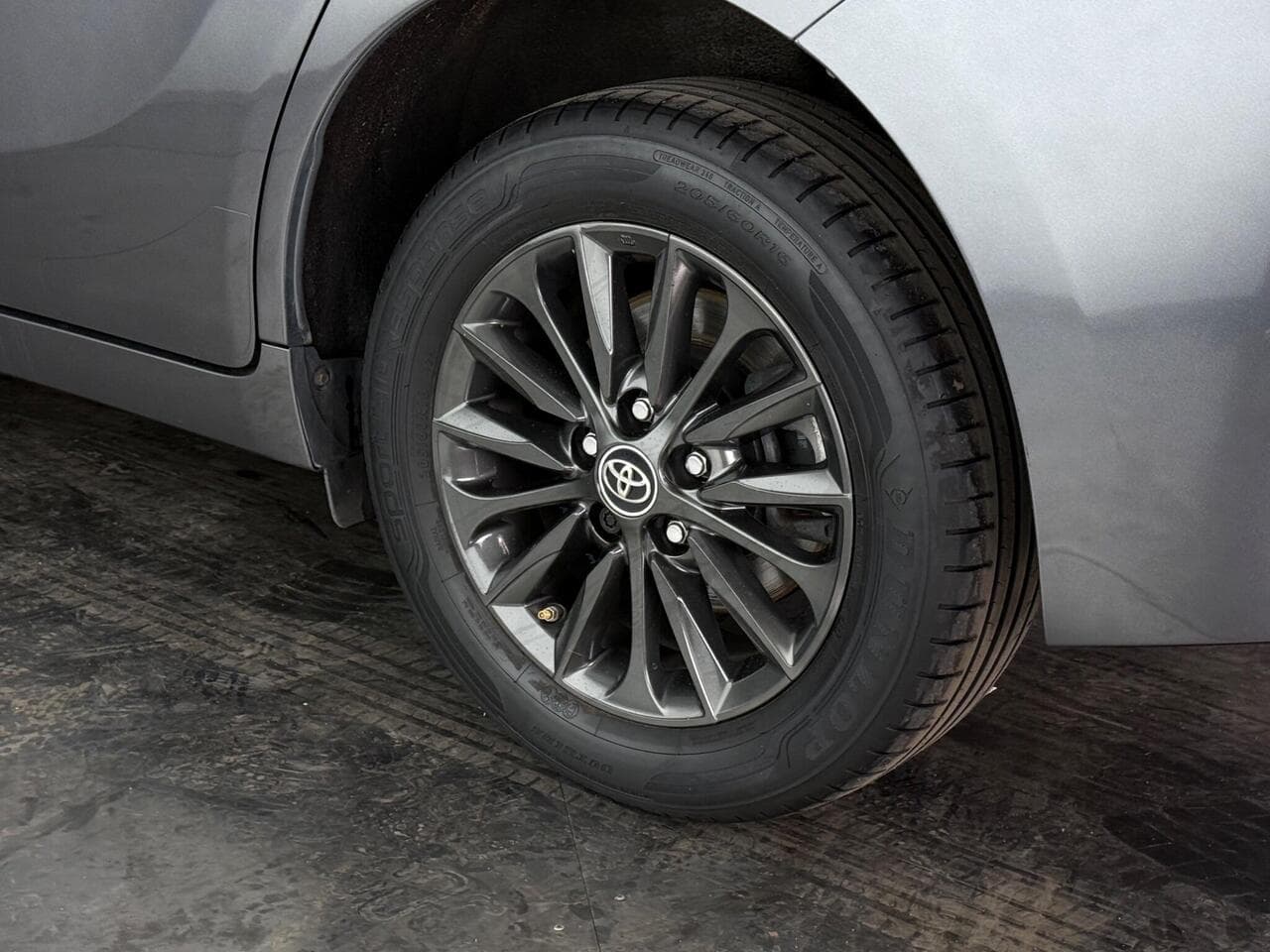 Toyota Verso thumbnail Wheel