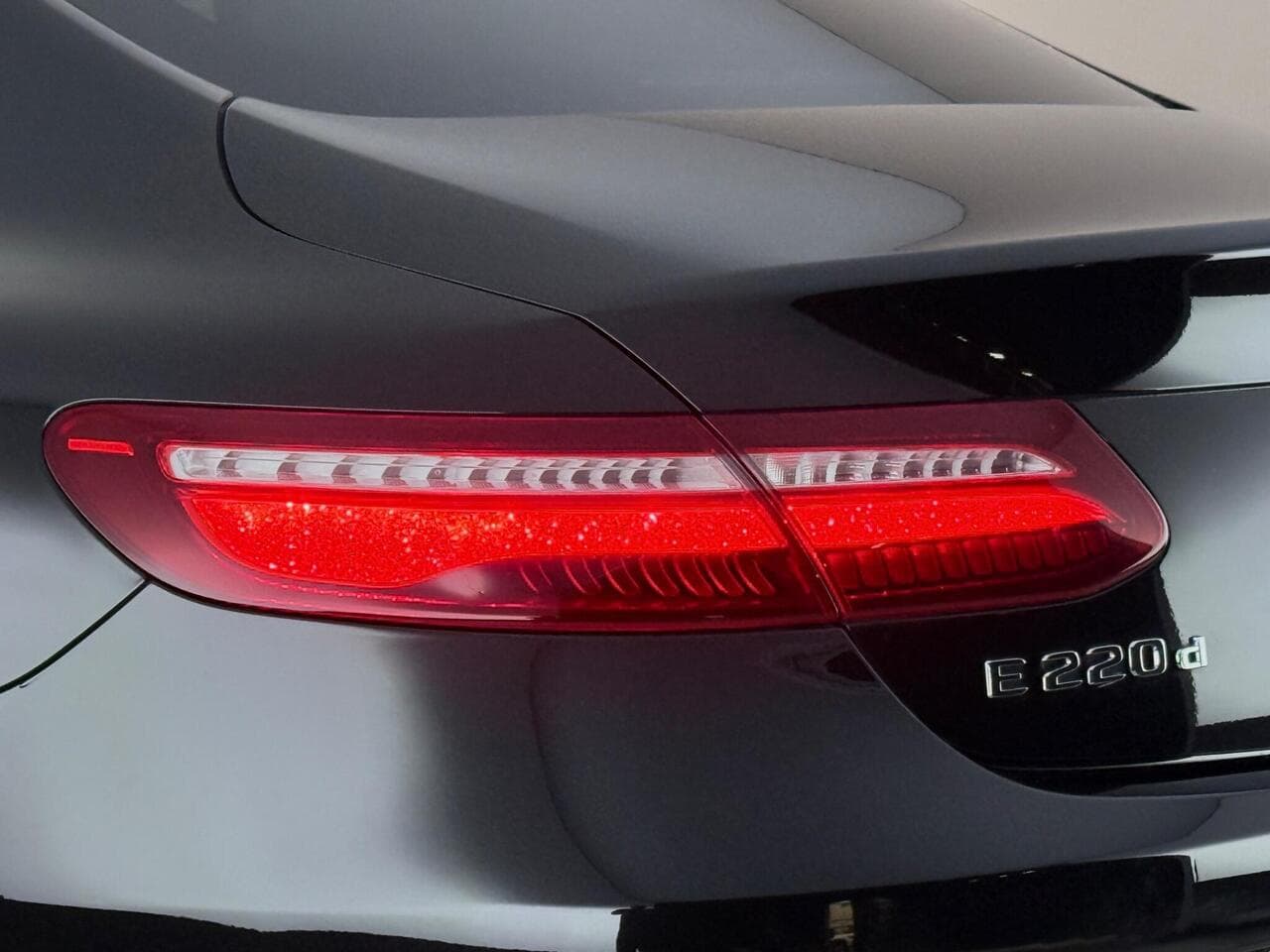 Mercedes-Benz E Class thumbnail Lights Rear