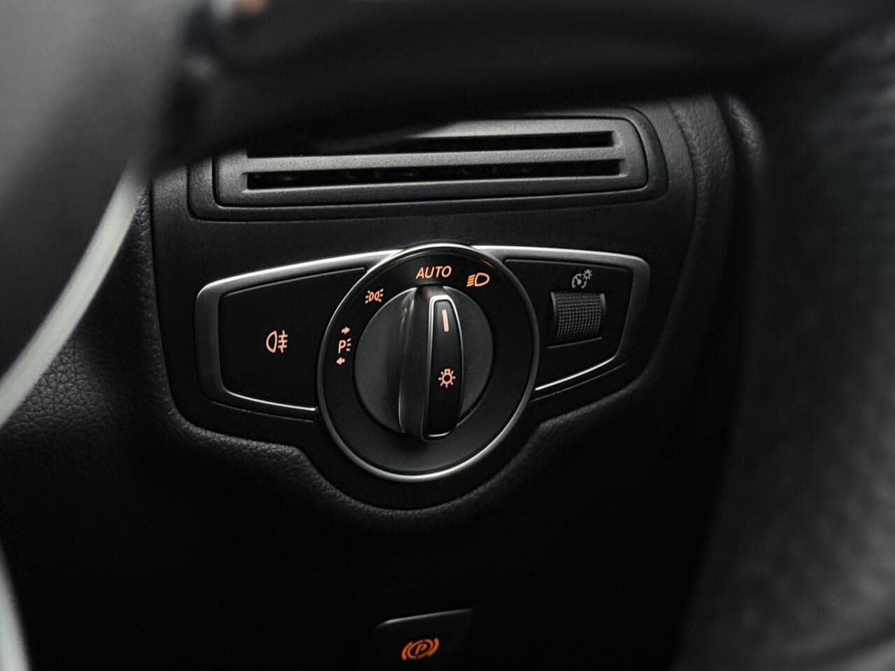 Mercedes-Benz GLC thumbnail Misc Controls