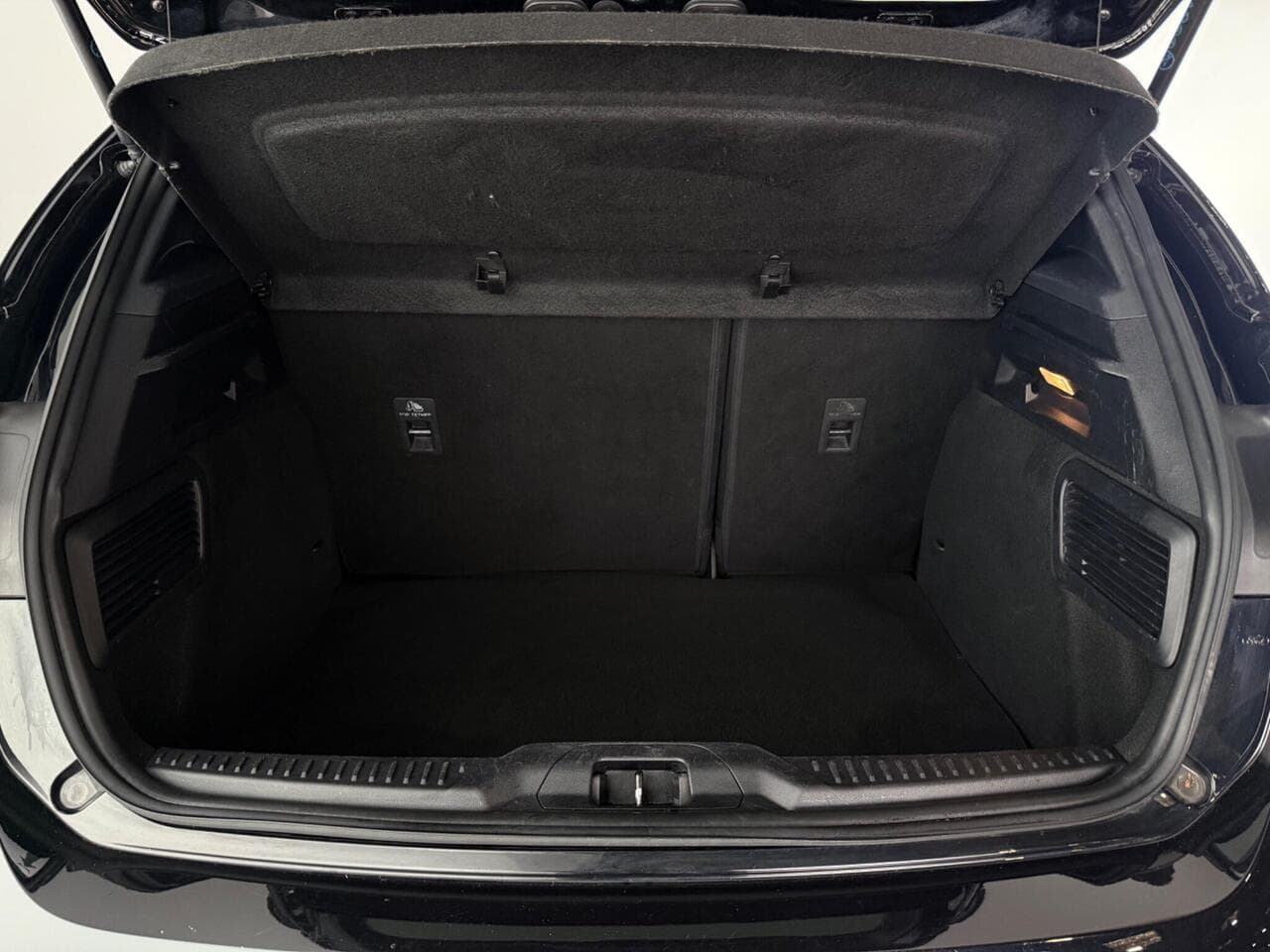 Ford Focus thumbnail Boot