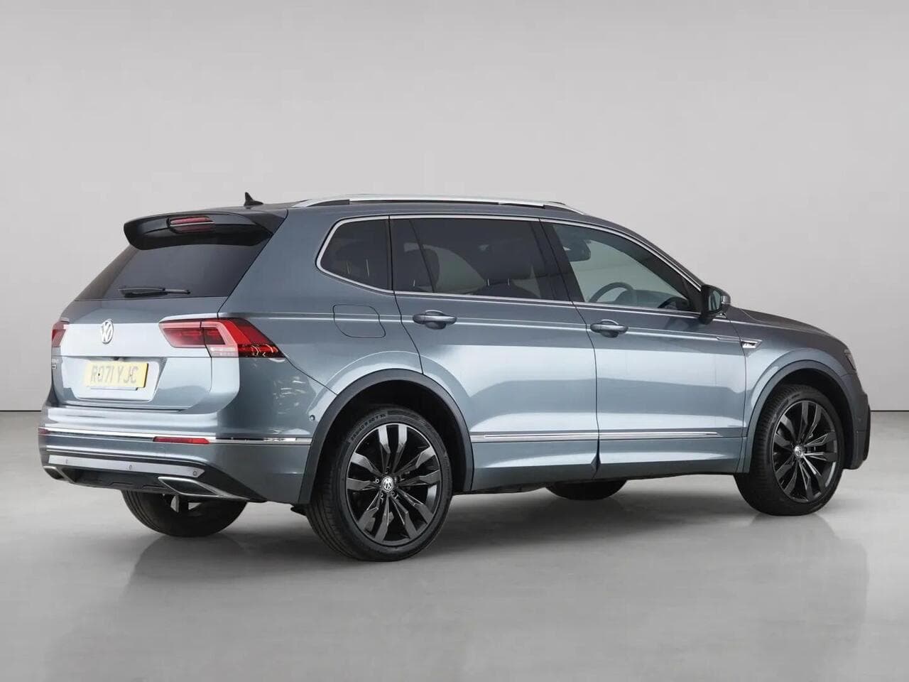 Volkswagen Tiguan Allspace thumbnail Rear Right