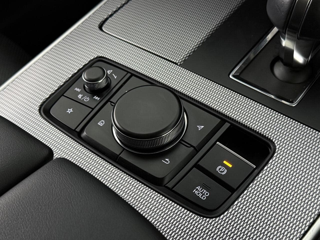 Mazda CX-60 thumbnail Misc Controls