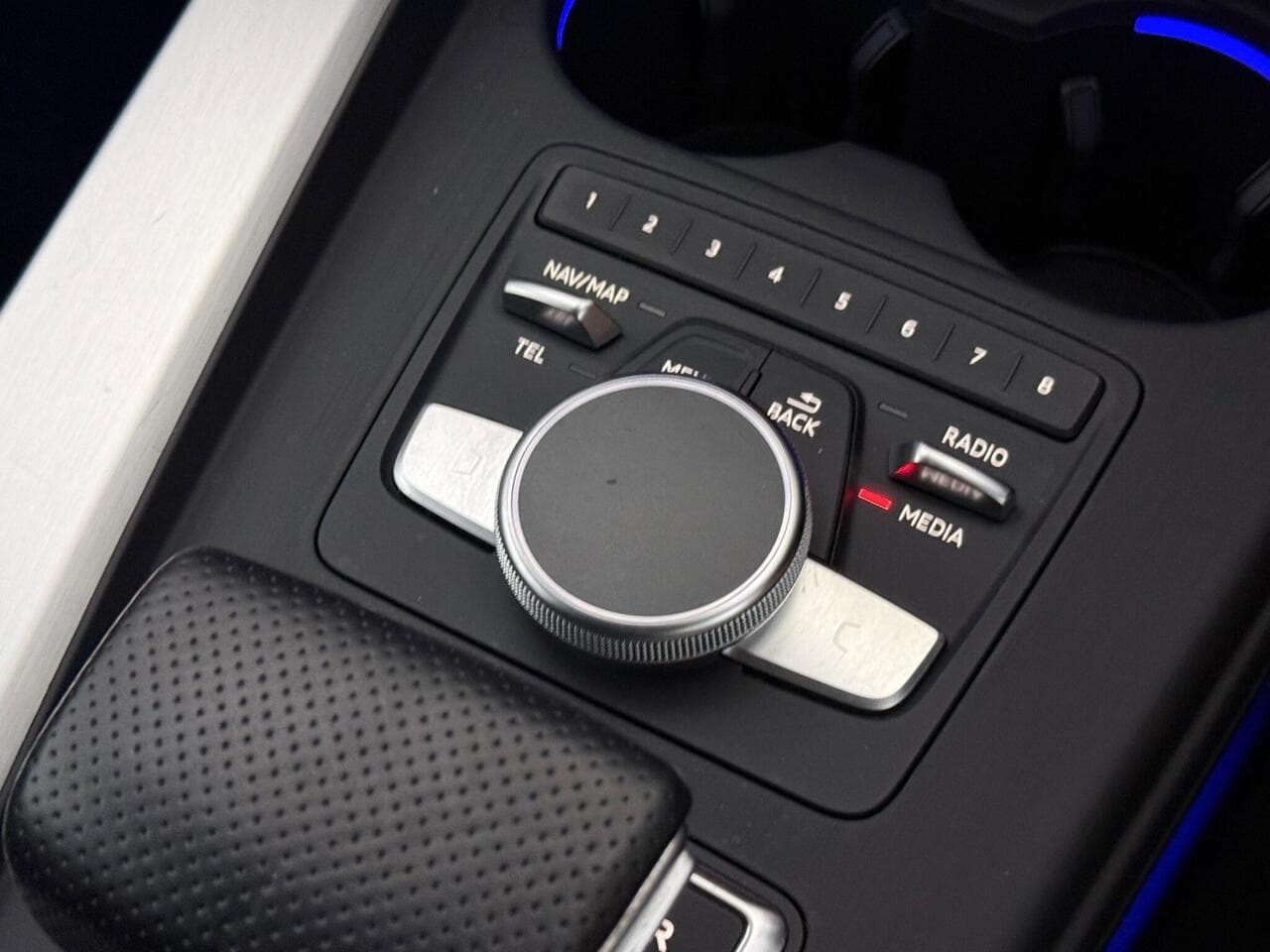 Audi A4 Avant thumbnail Misc Controls