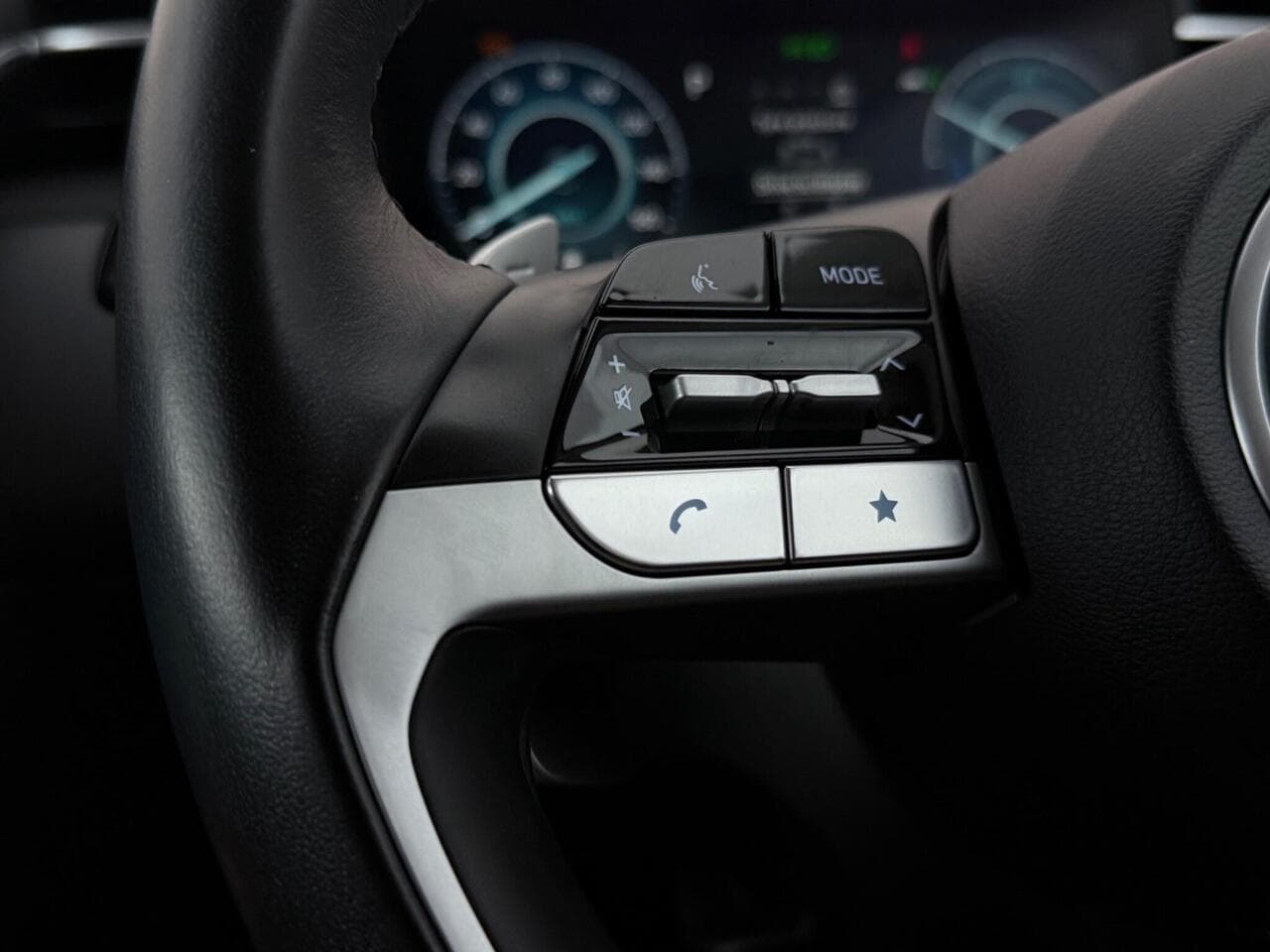 Hyundai TUCSON thumbnail Misc Controls