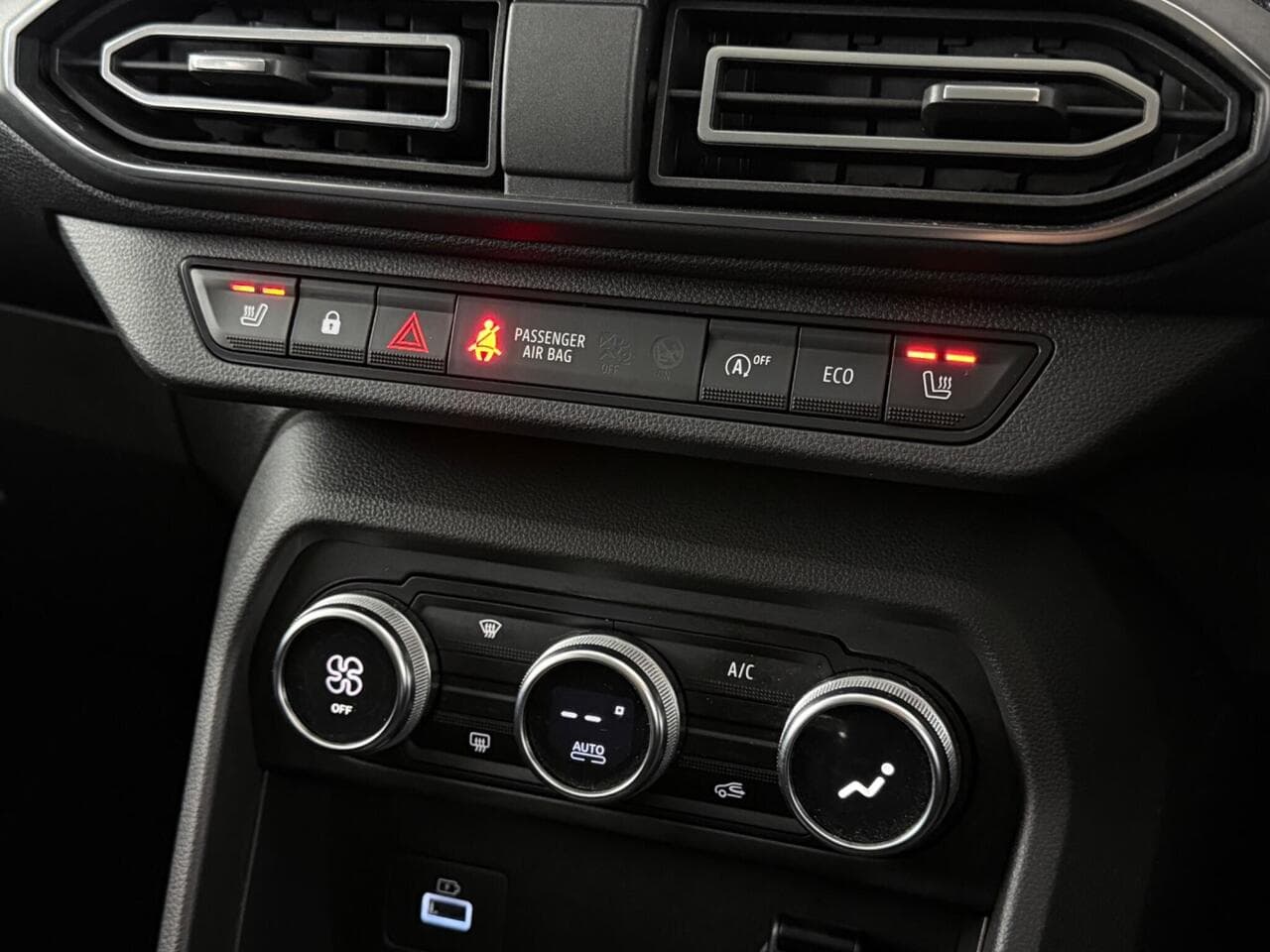 Dacia Jogger thumbnail Misc Controls