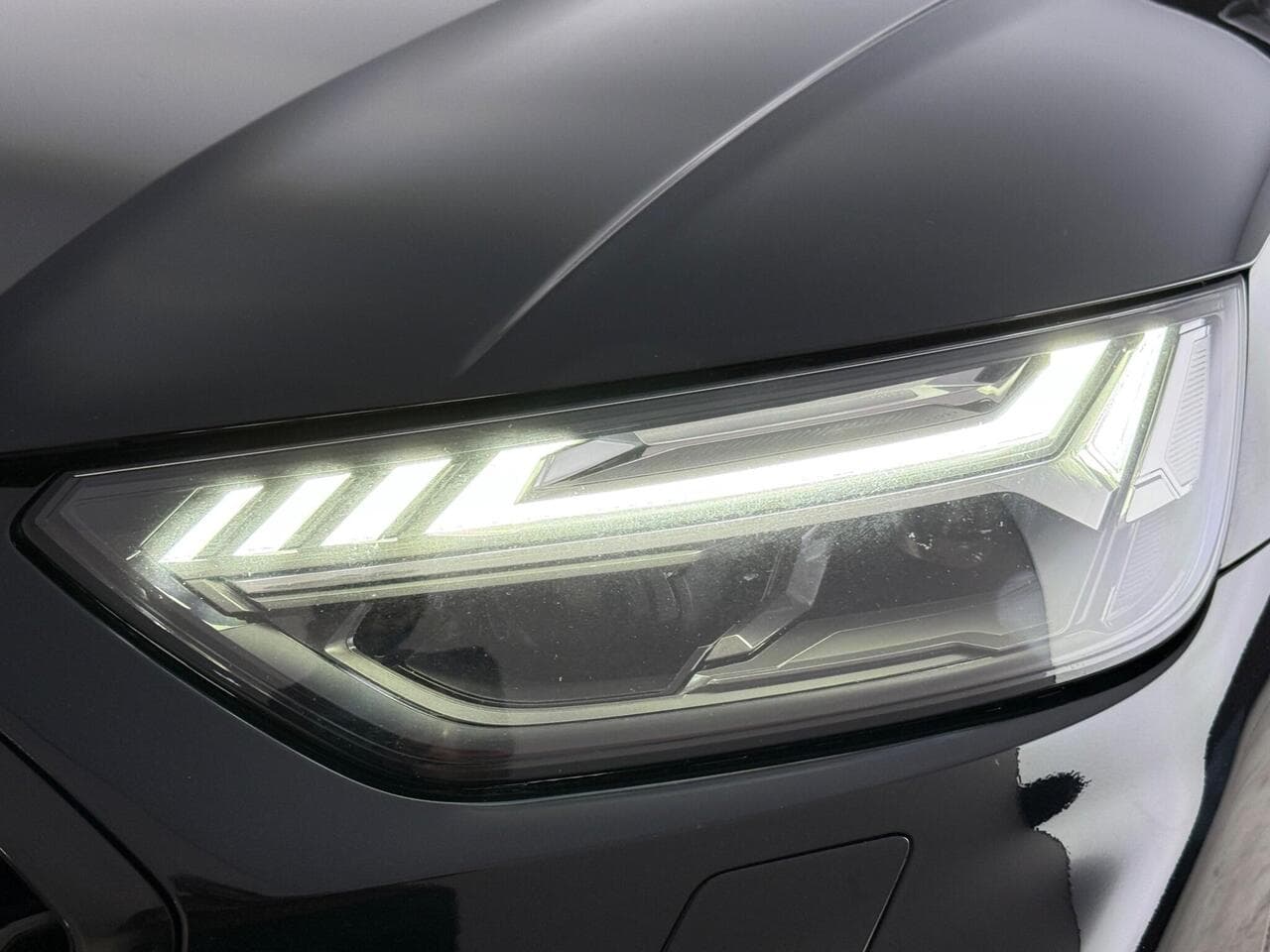 Audi Q5 thumbnail Lights Front