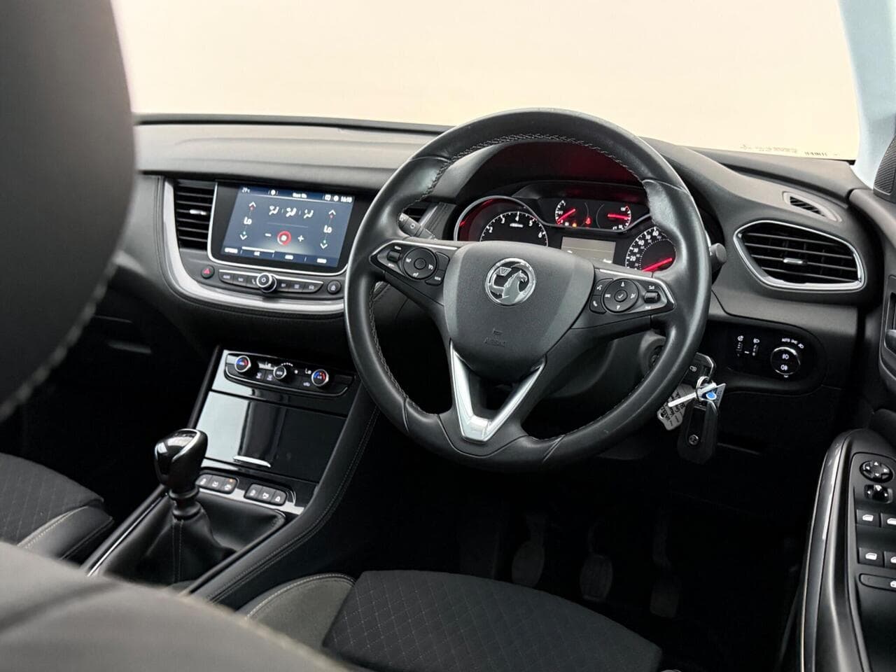 Vauxhall Grandland X thumbnail Interior Front