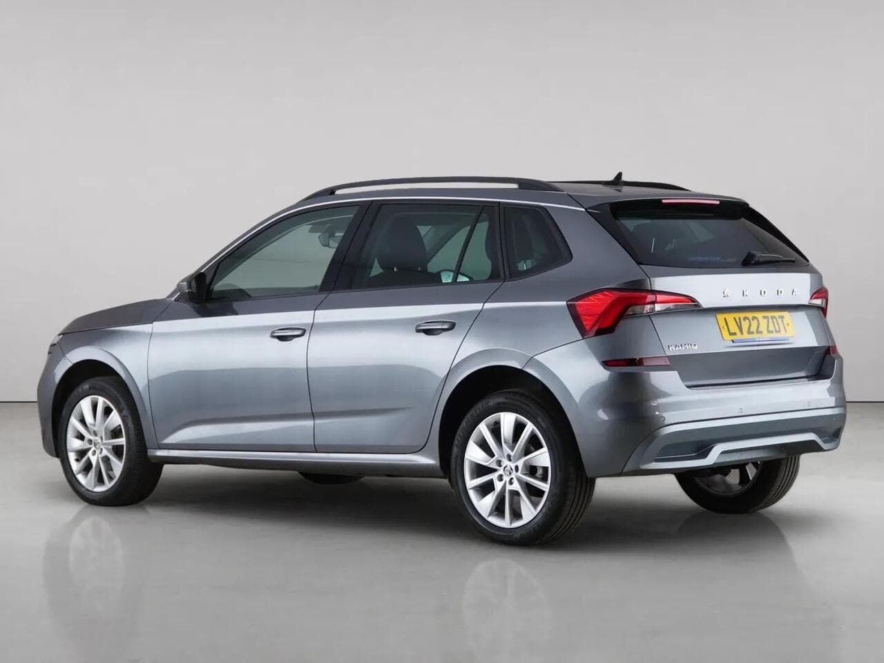Skoda Kamiq thumbnail Rear Left