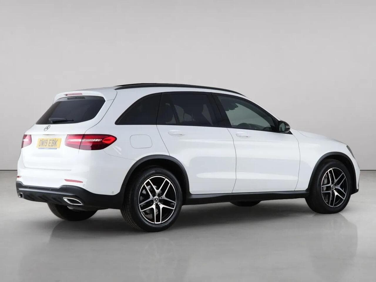 Mercedes-Benz GLC thumbnail Side Right