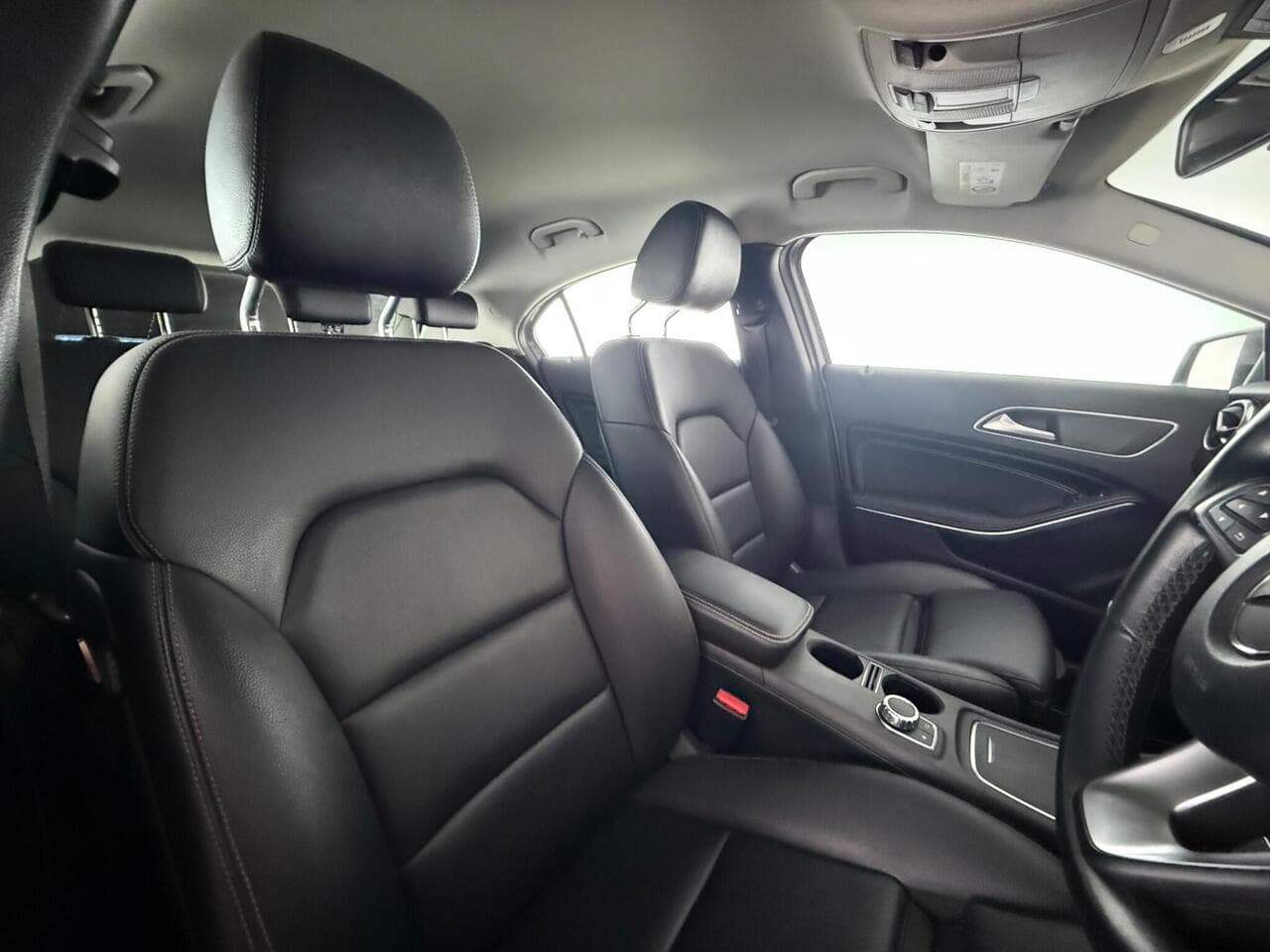 Mercedes-Benz A Class thumbnail Seat Driver