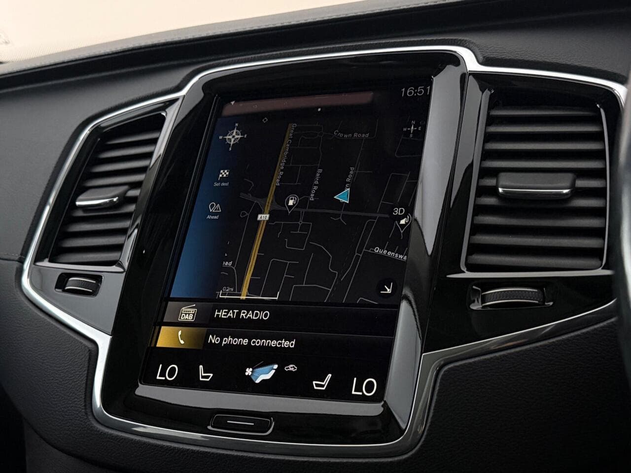 Volvo XC90 thumbnail Infotainment System