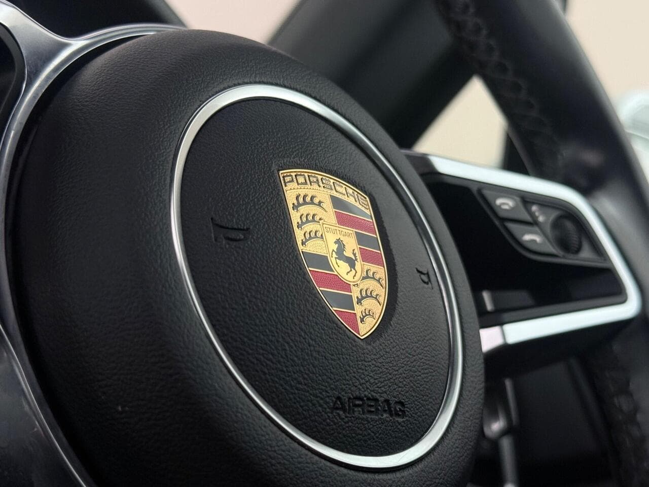Porsche Cayenne thumbnail Steering Wheel