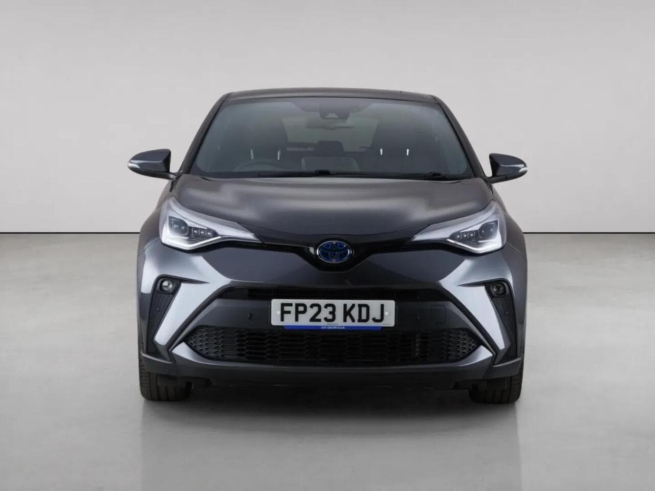 Toyota C-HR thumbnail Front