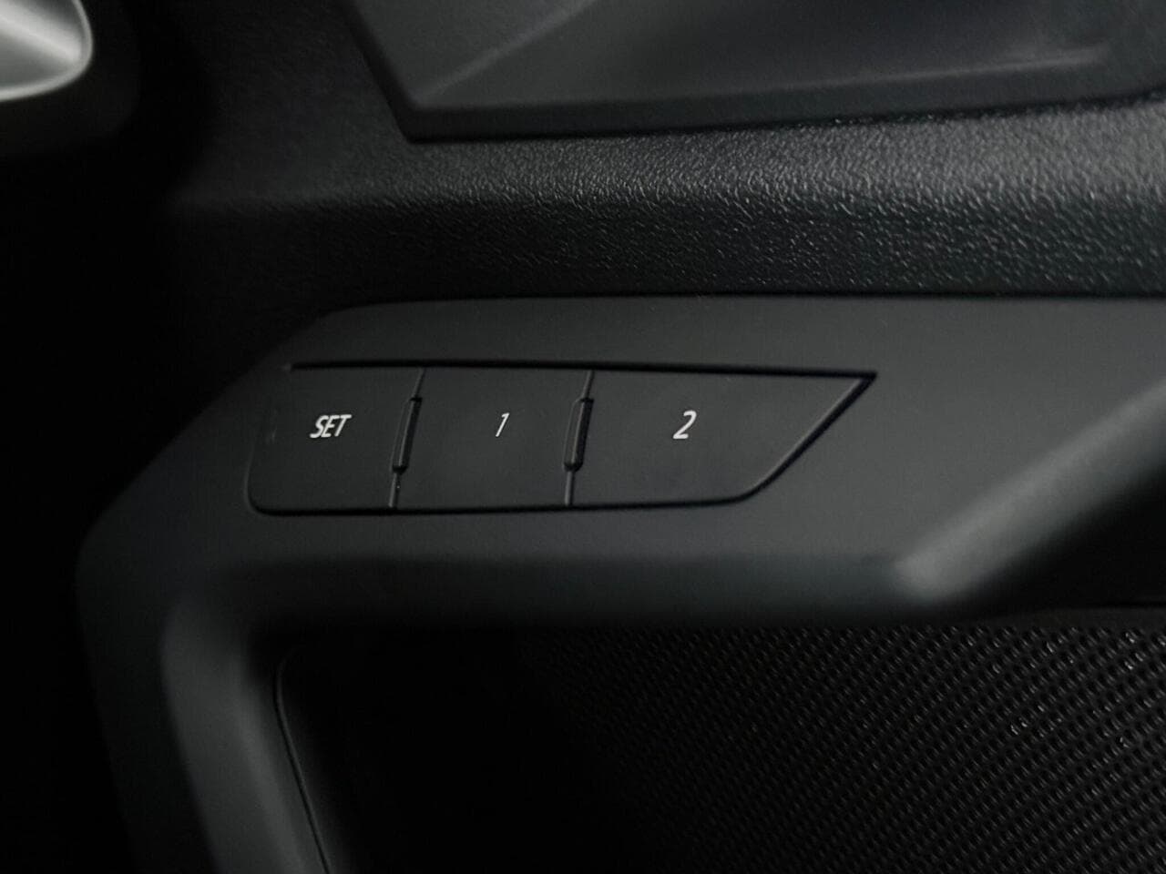 Audi A3 thumbnail Misc Controls