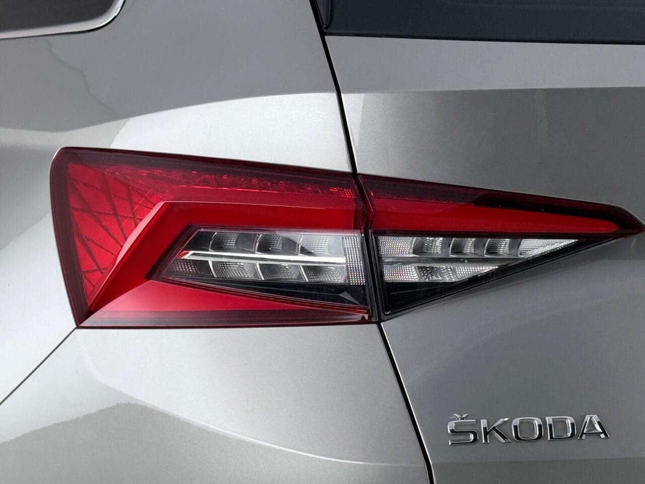 Skoda Kodiaq thumbnail Lights Rear