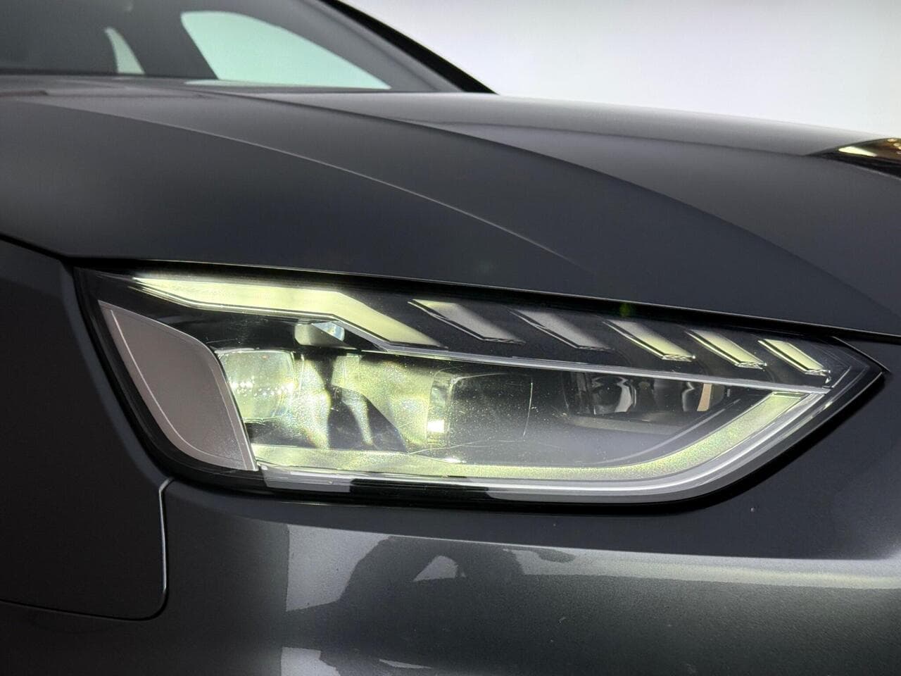 Audi A4 thumbnail Lights Front