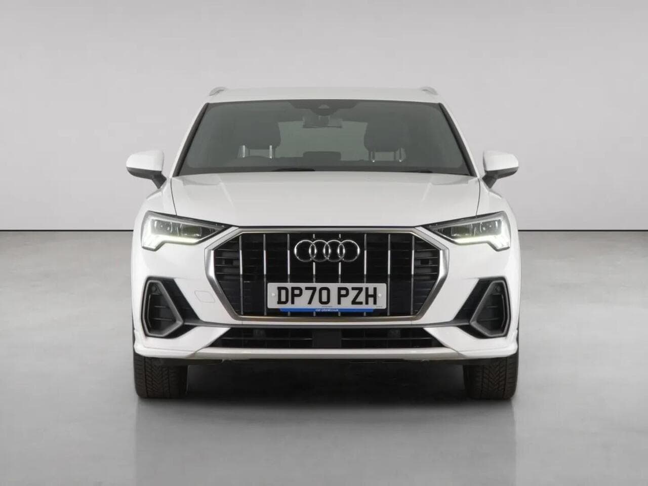 Audi Q3 thumbnail Front