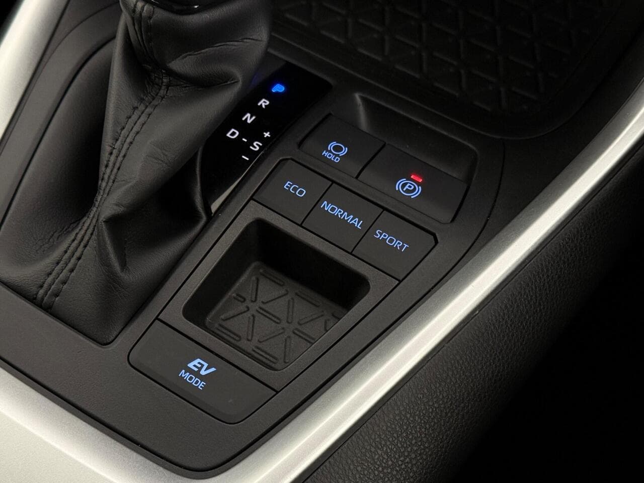 Toyota RAV4 thumbnail Misc Controls