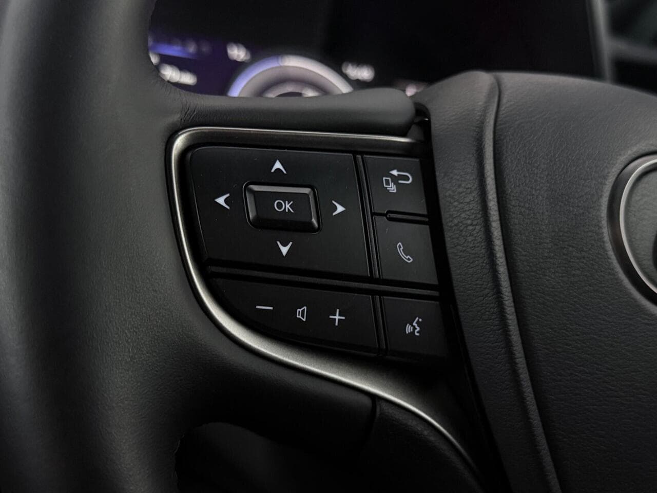 Lexus UX thumbnail Misc Controls