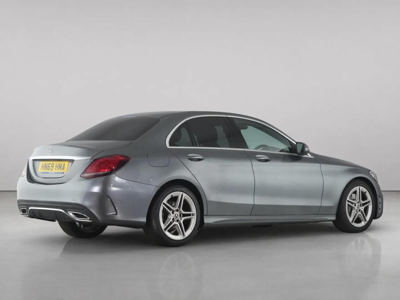 Mercedes-Benz C Class thumbnail Rear Right