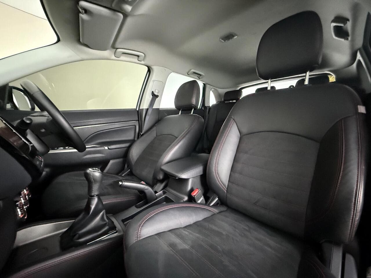Mitsubishi ASX thumbnail Seat Front Passenger