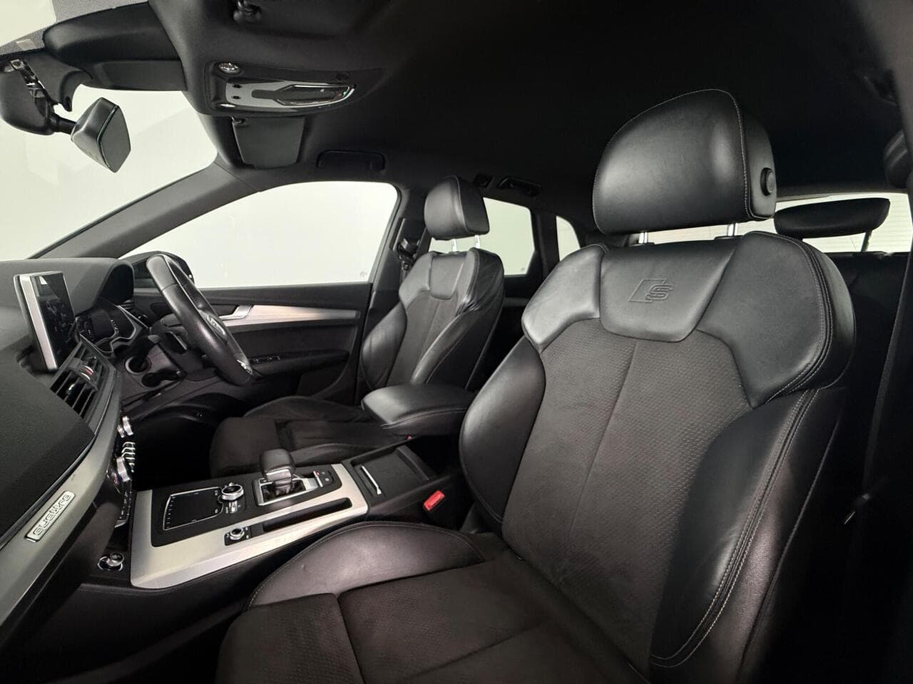 Audi Q5 thumbnail Seat Front Passenger