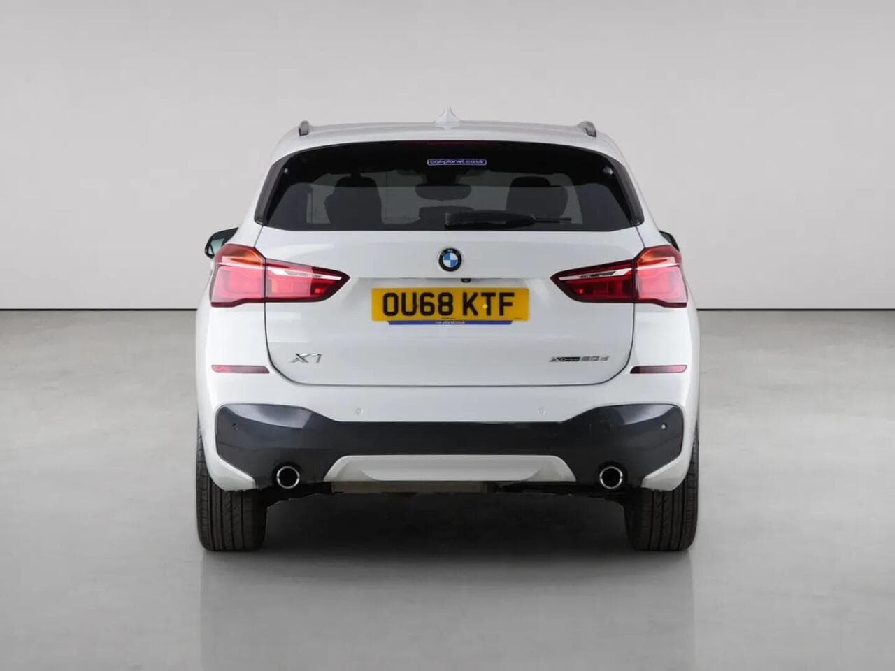 BMW X1 thumbnail Rear