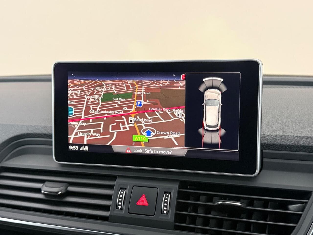 Audi Q5 thumbnail Infotainment System
