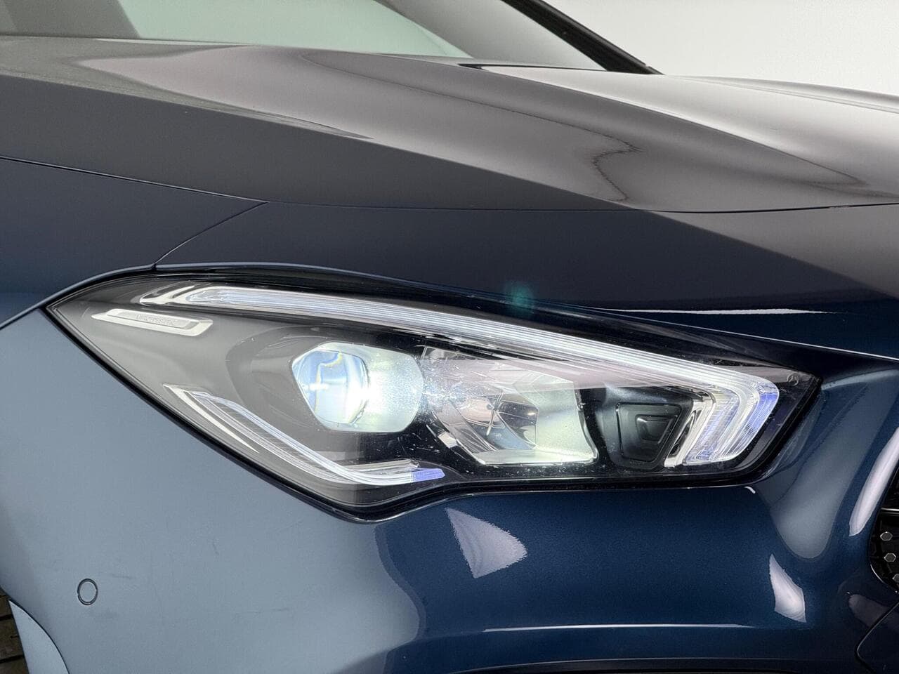 Mercedes-Benz CLA thumbnail Lights Front