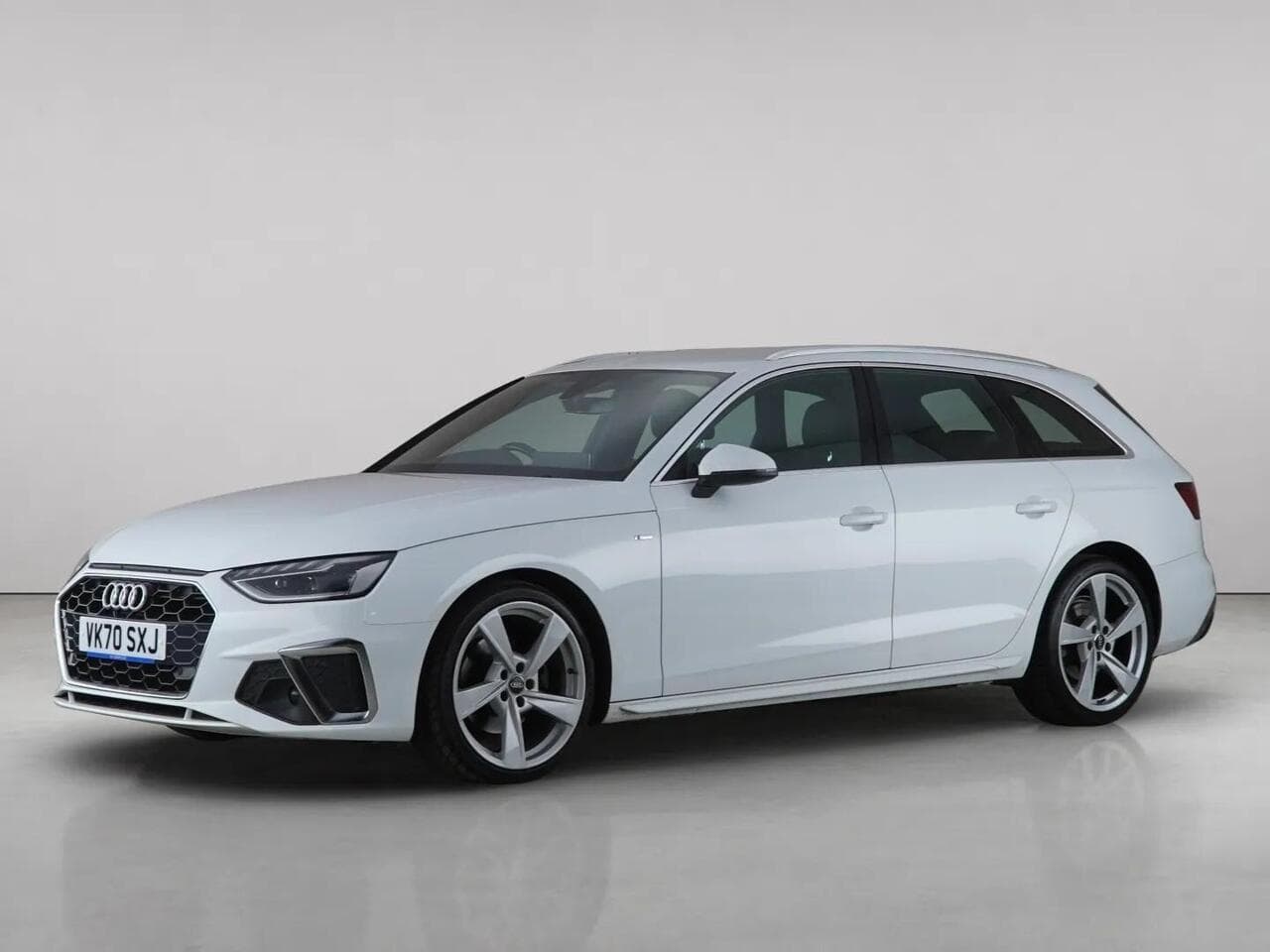Audi A4 Avant thumbnail Front Left