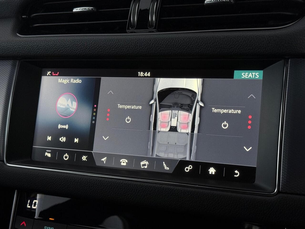 Jaguar XF thumbnail Infotainment System
