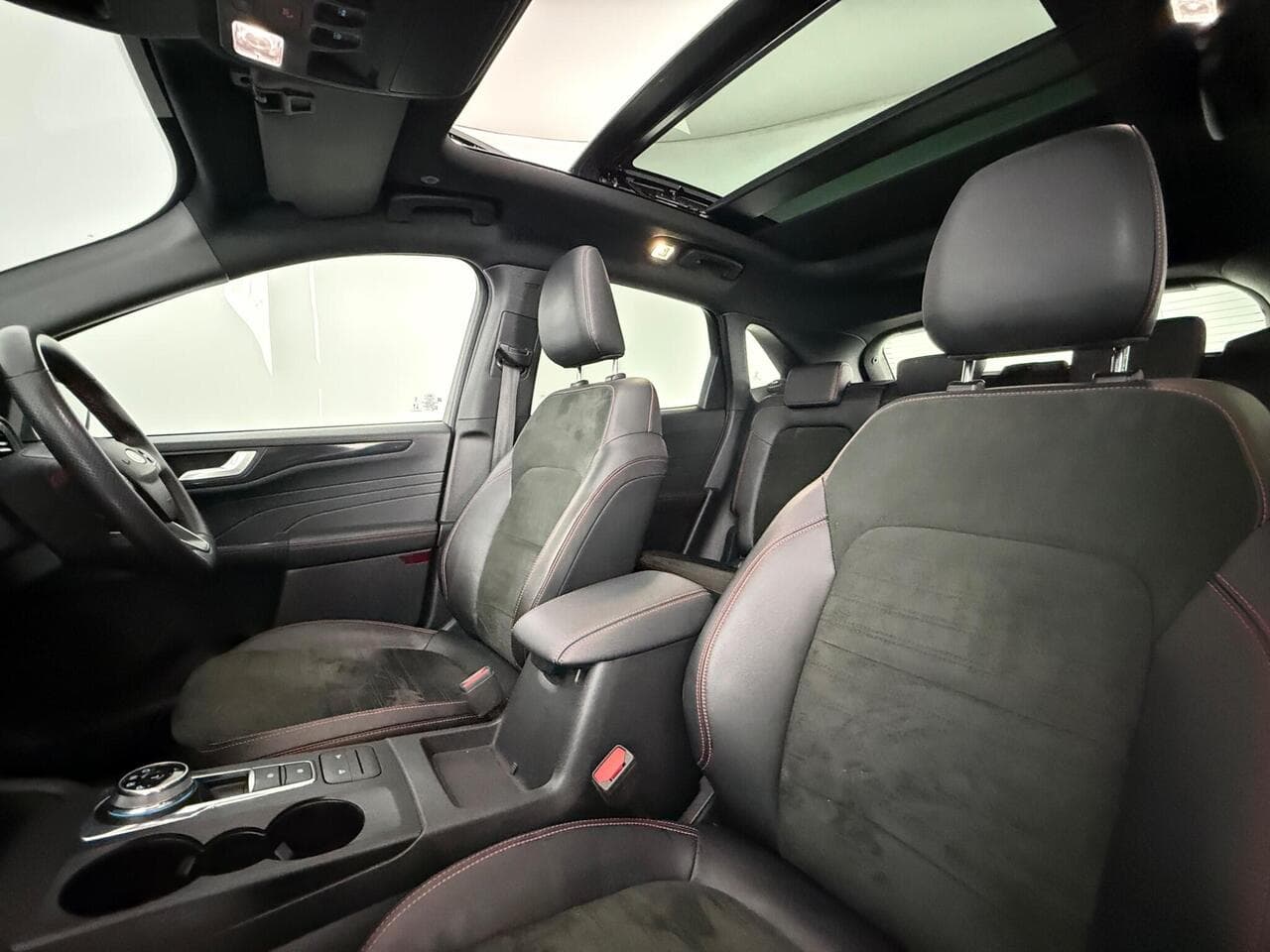 Ford Kuga thumbnail Seat Front Passenger
