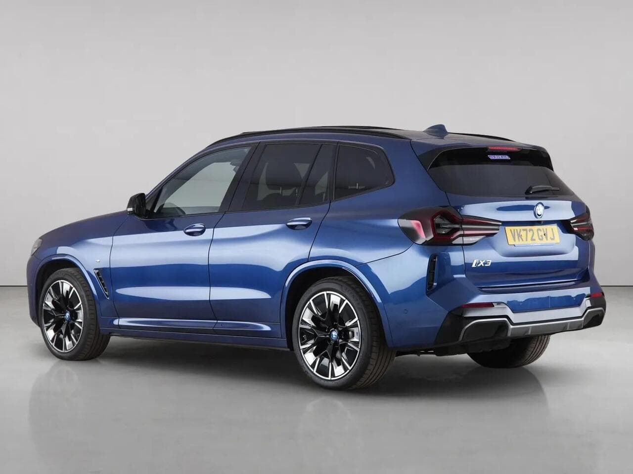 BMW iX3 thumbnail Rear Left