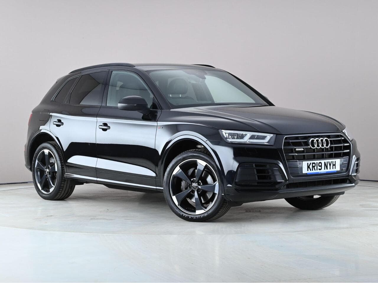 Audi Q5 - Audi Q5 2.0 TDI 40 Black Edition S Tronic quattro Euro 6 (s/s) 5dr