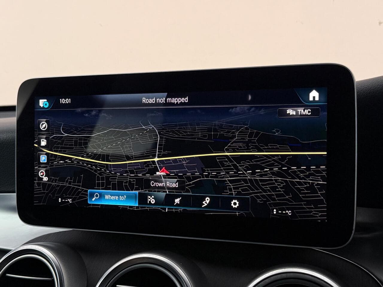Mercedes-Benz GLC thumbnail Infotainment System