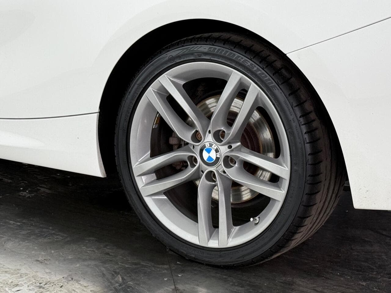 BMW 2 Series thumbnail Wheel