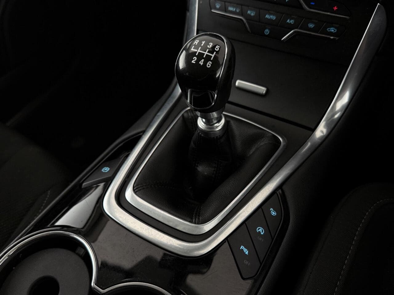 Ford S-Max thumbnail Interior Front