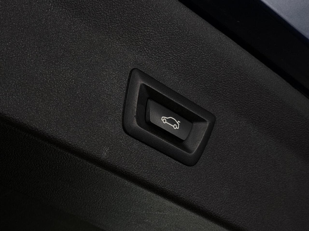 BMW X4 thumbnail Misc Controls