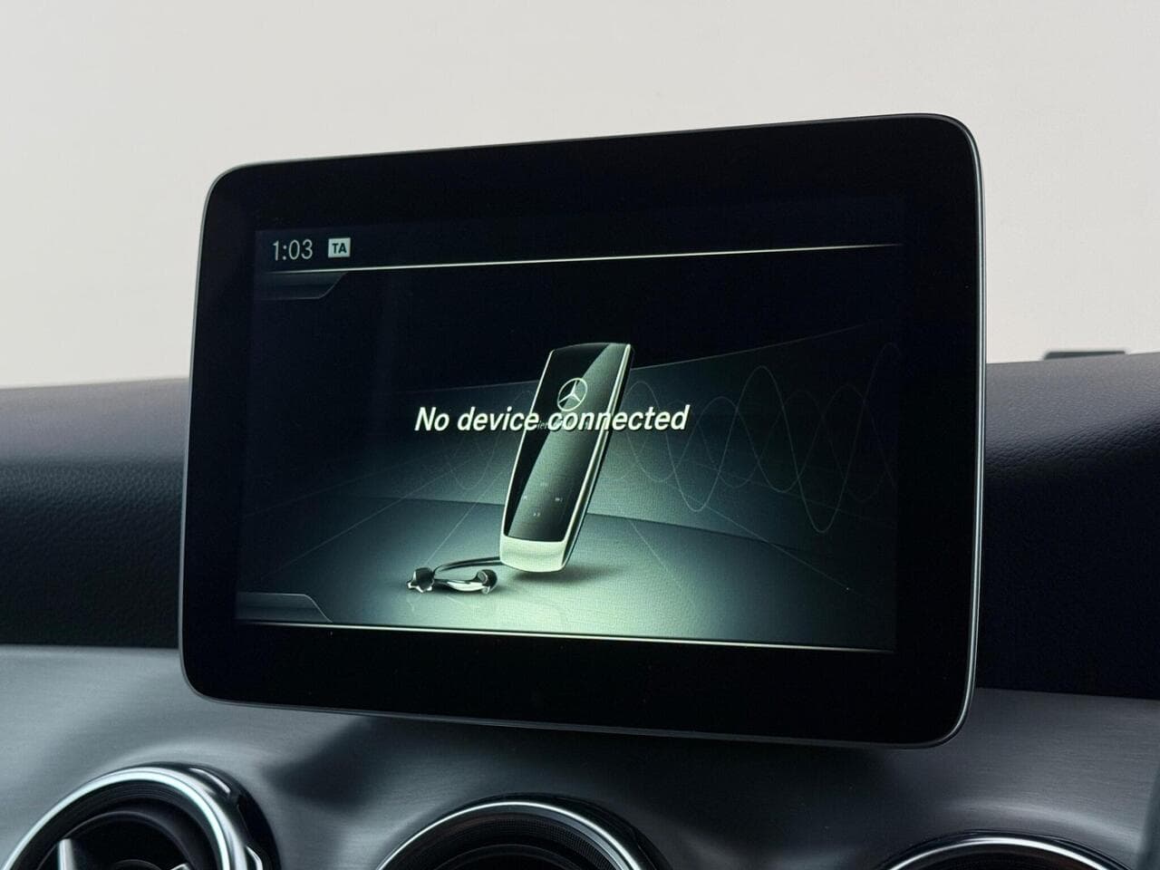 Mercedes-Benz GLA thumbnail Infotainment System