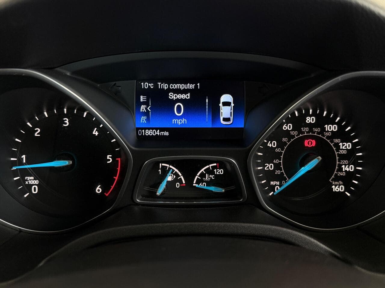 Ford Focus thumbnail Driver Instruments