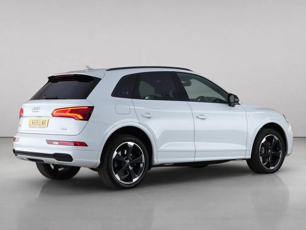 Audi Q5 thumbnail Rear Right
