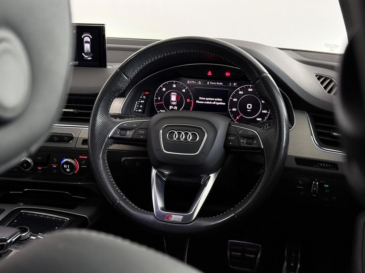 Audi Q7 thumbnail Steering Wheel