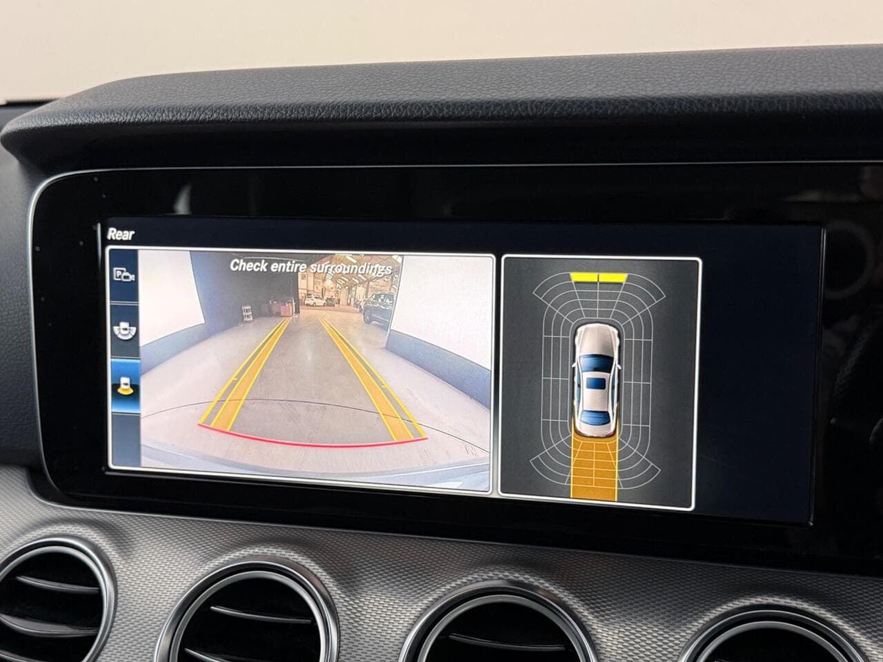 Mercedes-Benz E Class thumbnail Infotainment System