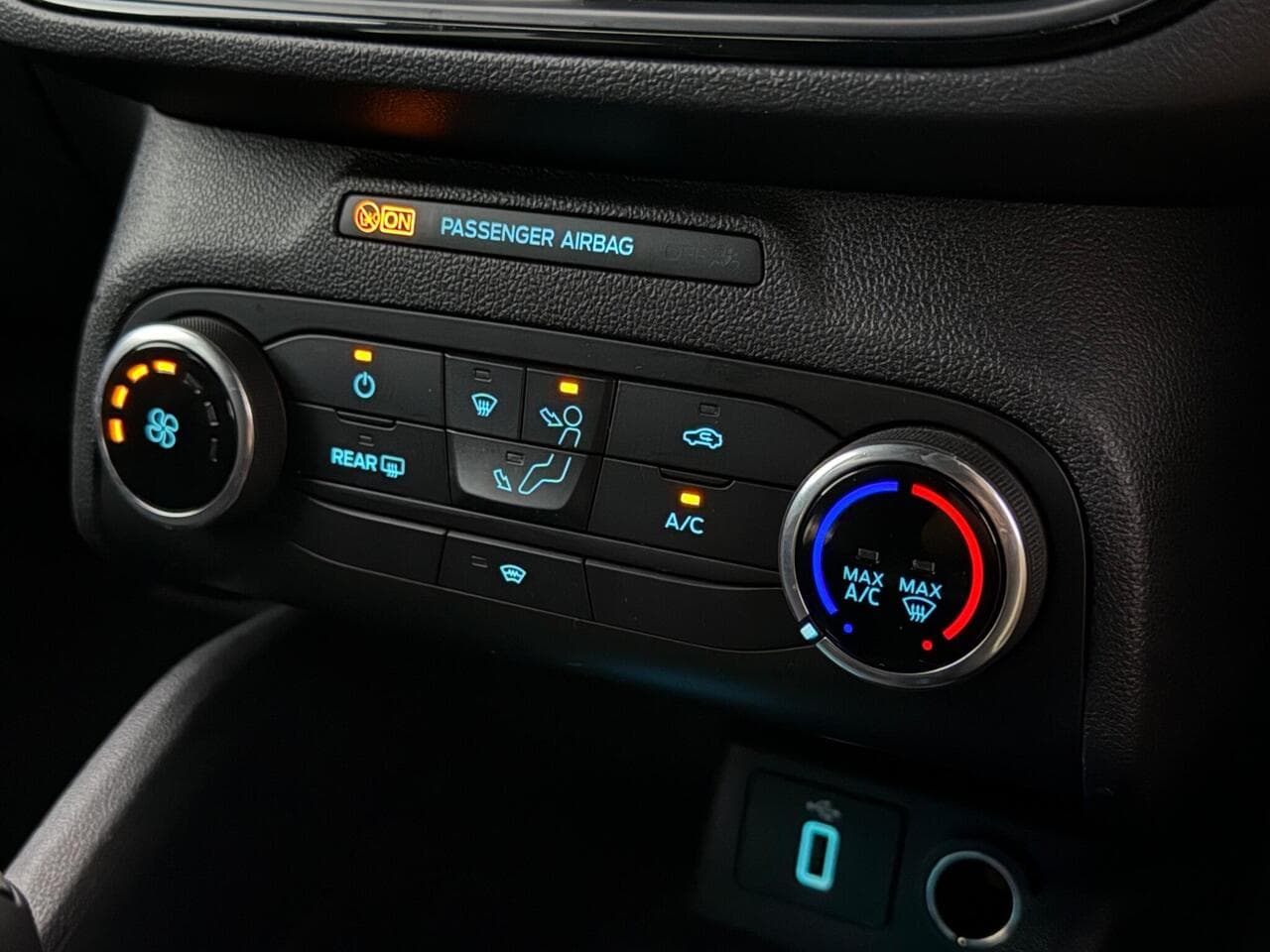 Ford Focus thumbnail Misc Controls