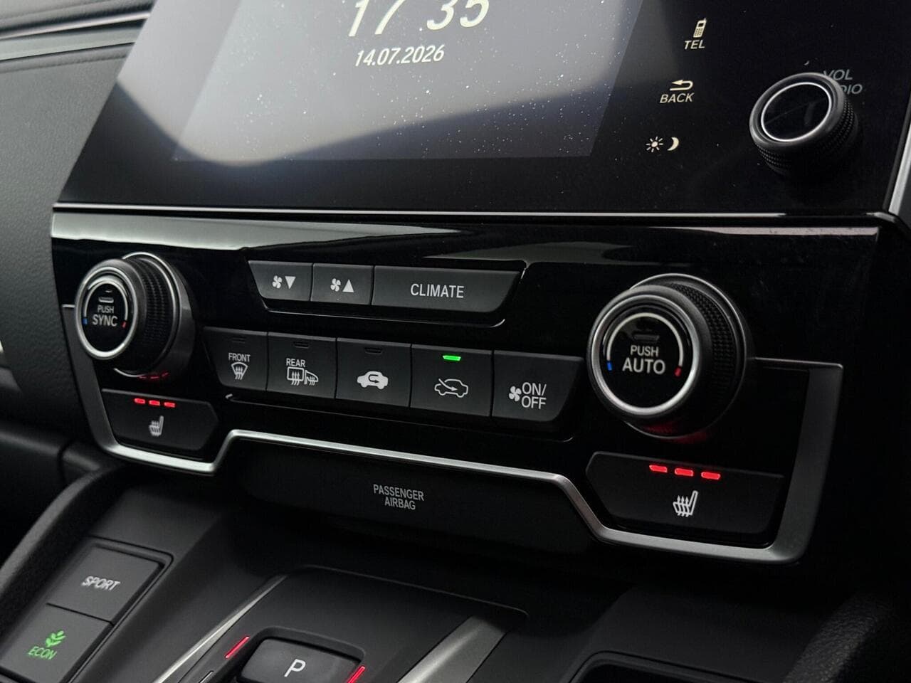 Honda CR-V thumbnail Infotainment System