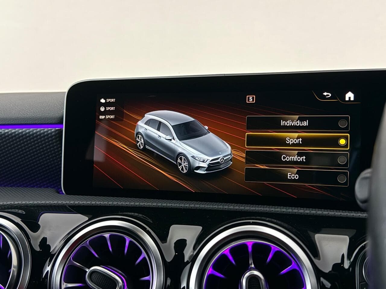 Mercedes-Benz A Class thumbnail Infotainment System