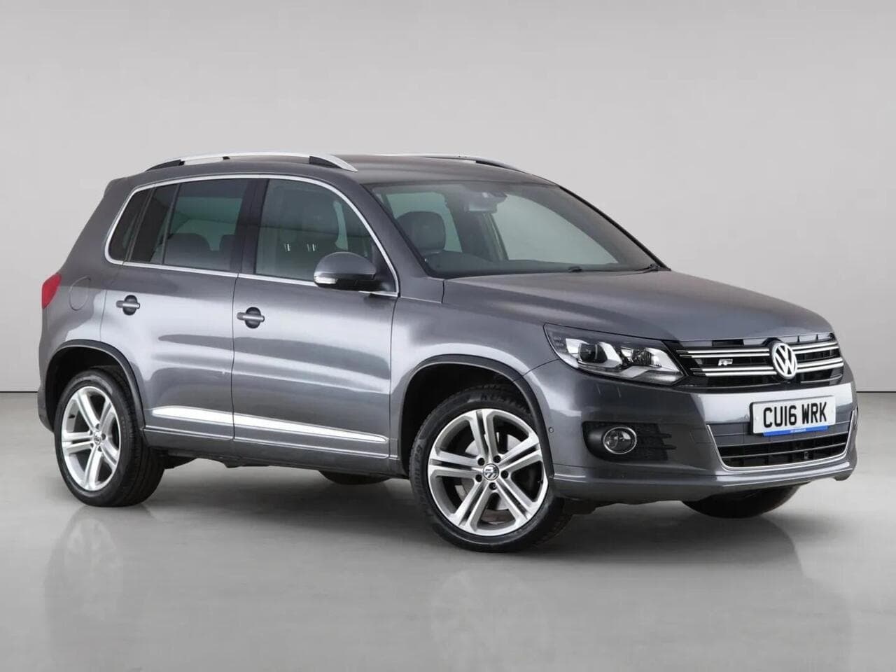 Volkswagen Tiguan - Volkswagen Tiguan 2.0 TDI BlueMotion Tech R-Line Edition DSG 4WD Euro 6 (s/s) 5dr