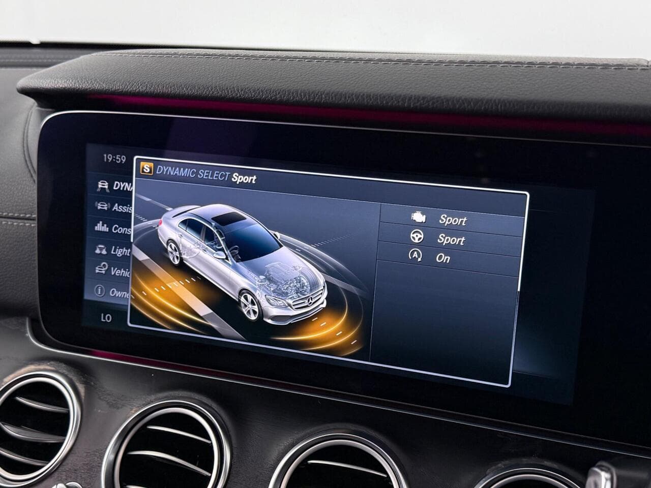 Mercedes-Benz E Class thumbnail Infotainment System