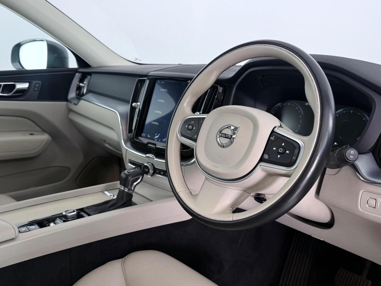 Volvo XC60 thumbnail Interior Front